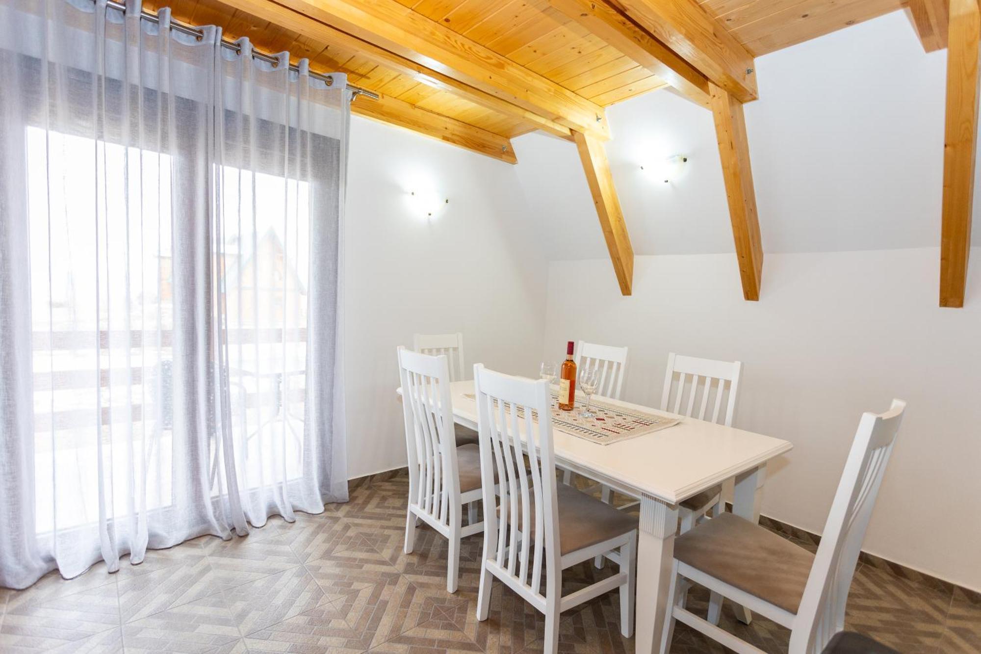 Hill View * Žabljak