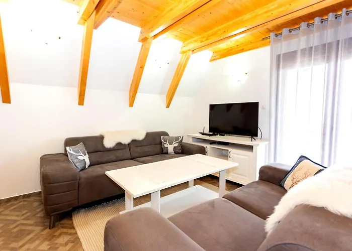 Hill View Chalets
