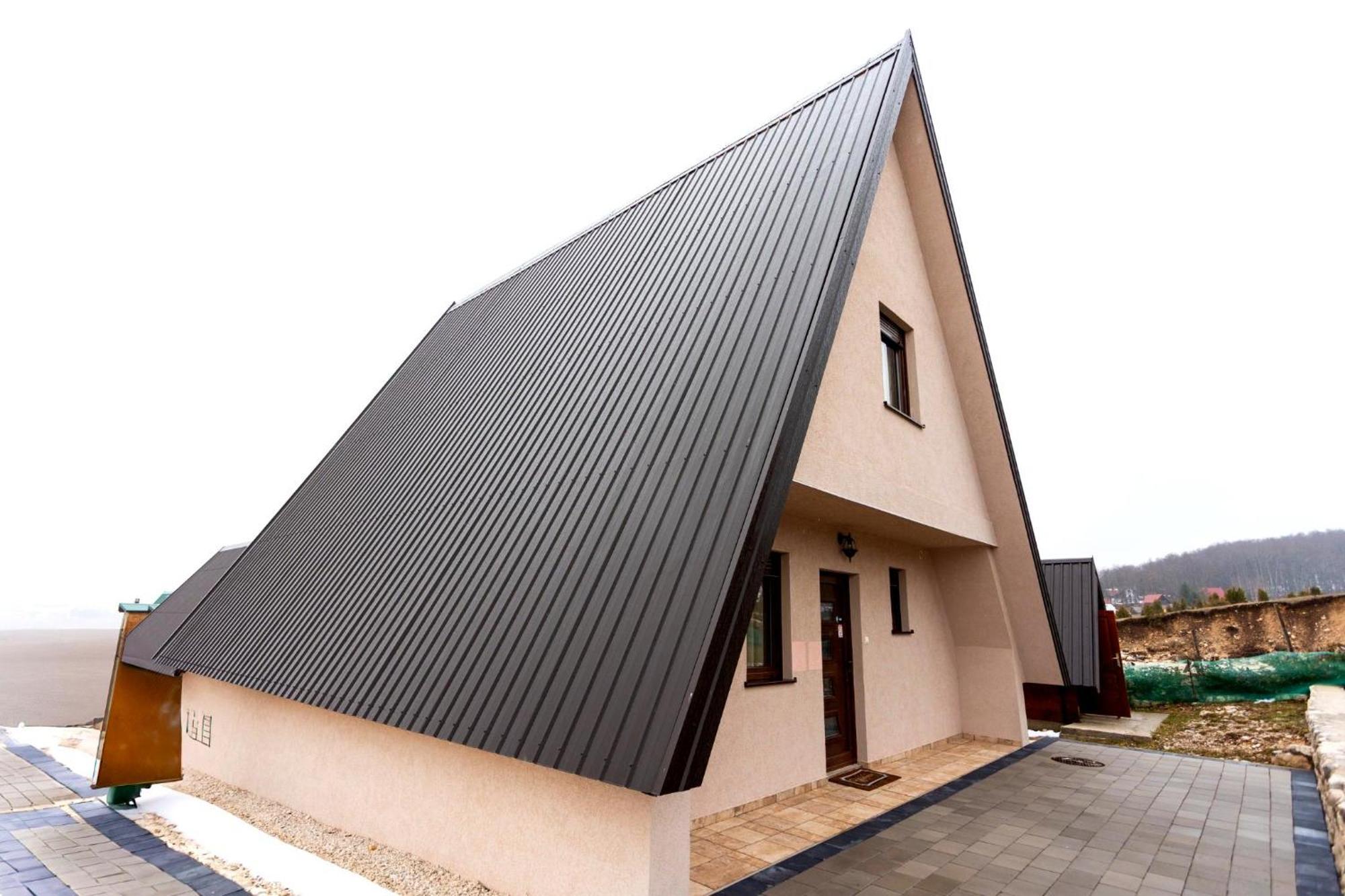 Hill View Chalet